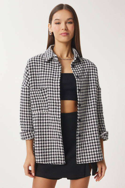 Happiness İstanbul Women's White Black Houndstooth Pattern Oversize Woolen Stamp Shirt Jacket Women