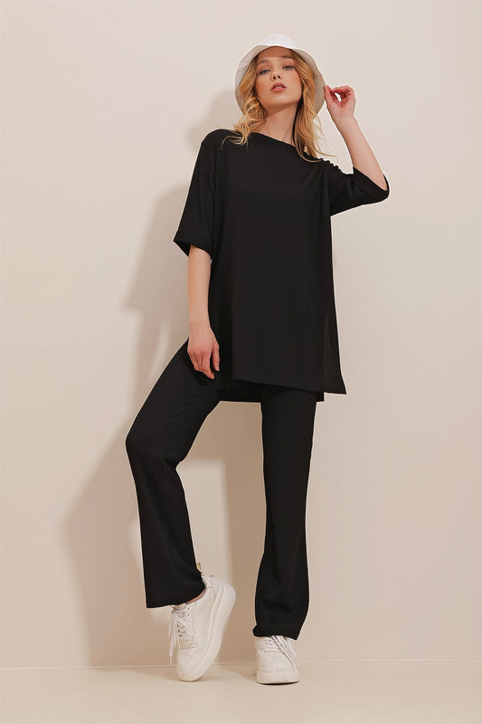 Trend Alaçatı Stili Women's Black Crew Neck Double Sleeve Side Slit Trousers Set ALC Women