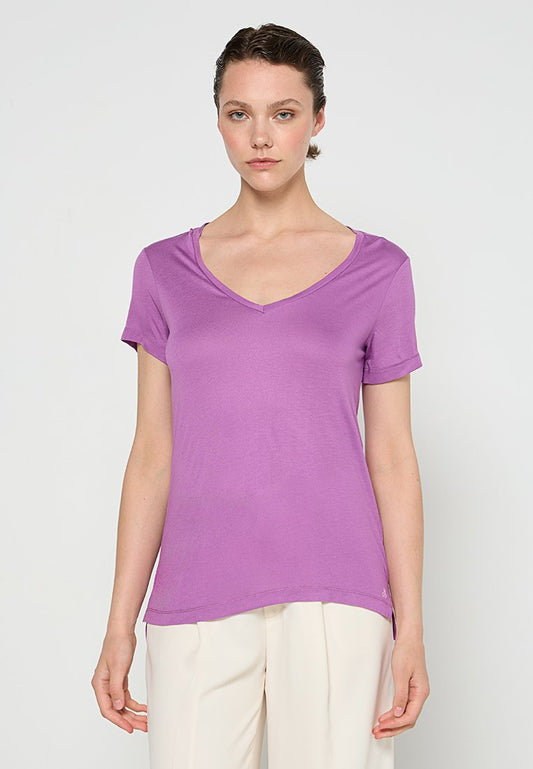 T-shirt, short sleeve, v-neck, side slits Women