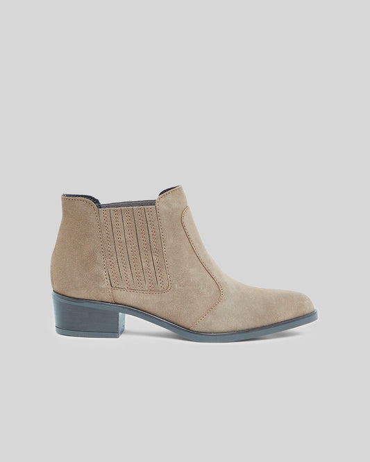 CLOSET by LO Boots Light Brown (12V200C12) Women
